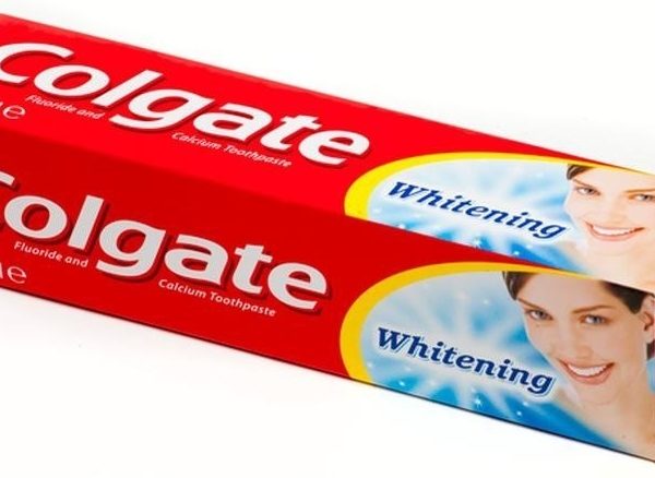 Colgate Whitening zubní pasta 100 ml
